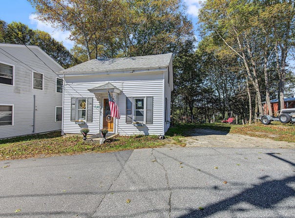 21 Huse Street, Bath, ME 04530