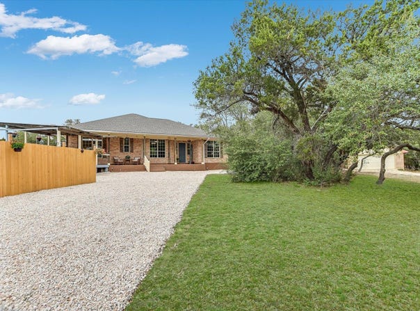 300 Round Rock Rd, Wimberley, TX 78676