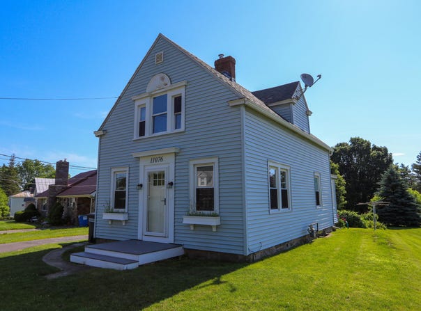 11076 US-9, Champlain, NY 12919