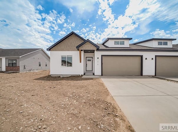 475 E River Ln, Idaho Falls, ID 83402