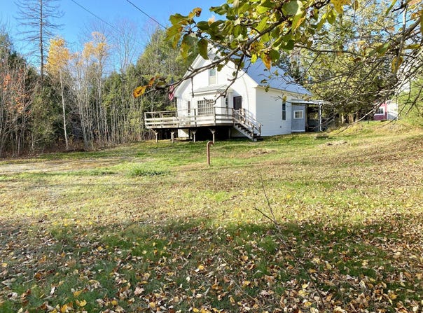 6 Dixmont Road, Monroe, ME 04951