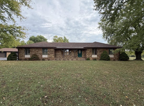 3872 S 110th Road, Bolivar, MO 65613