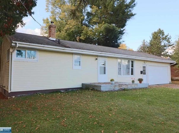 702 Summit, Aurora, MN 55705