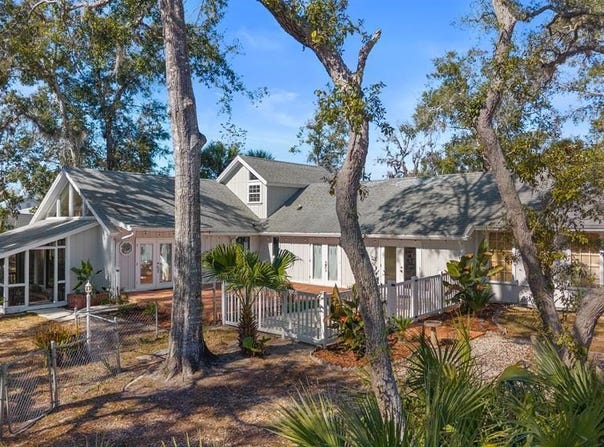 1314 NE First Ave, Steinhatchee, FL 32359