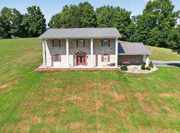 259 Forest Hills Drive, Pounding Mill, VA 24637