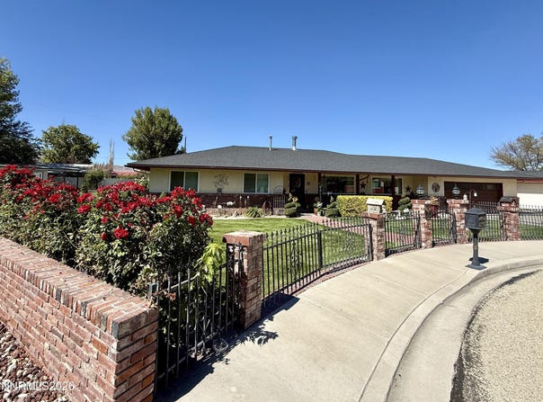17 Maple Drive, Yerington, NV 89447