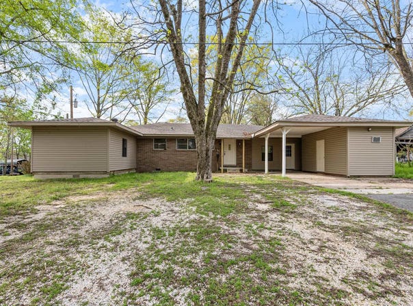 407 E Holly Street, Sheridan, AR 72150