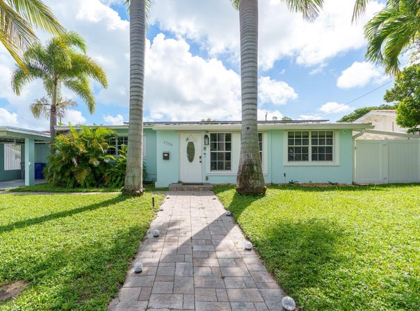 2396 SE 6TH Street, Pompano Beach, FL 33062