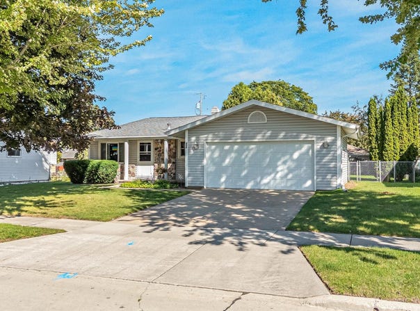 506 S MIDPARK Drive, APPLETON, WI 54915-3525