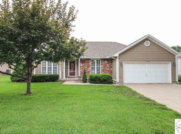 1745 E Timber Ridge Drive, Sedalia, MO 65301