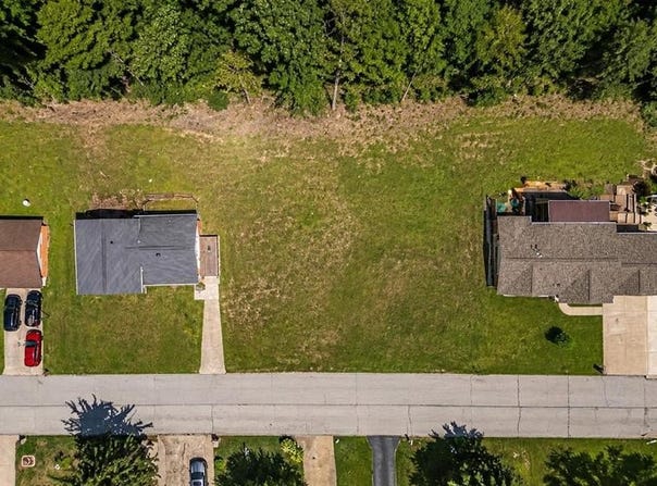 Montclair, Fairview Heights, IL 62208