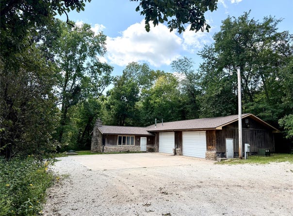 2273 Clark Tower Road, Winterset, IA 50273
