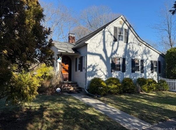154 Cedar Road E, Mastic Beach, NY 11951
