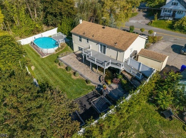 461 Rutherford Ave, Franklin Boro, NJ 07416-1566