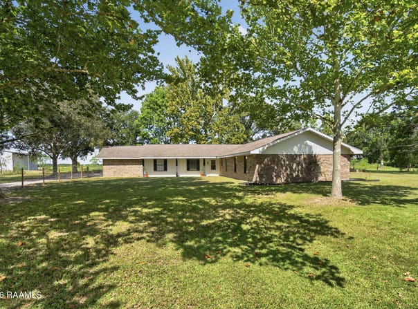 2614 La Hwy 700, Maurice, LA 70555