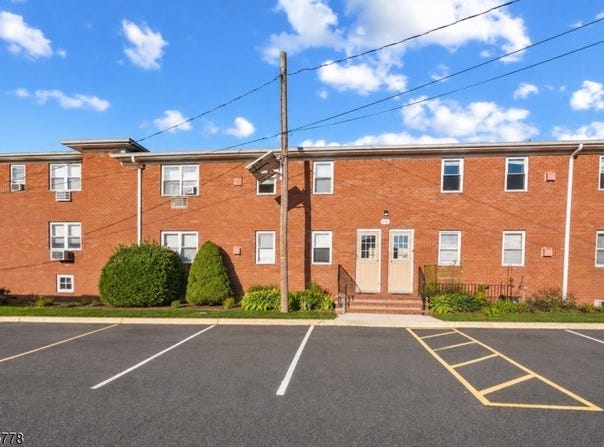 49 Knox Ter, Wayne Twp., NJ 07470-7952