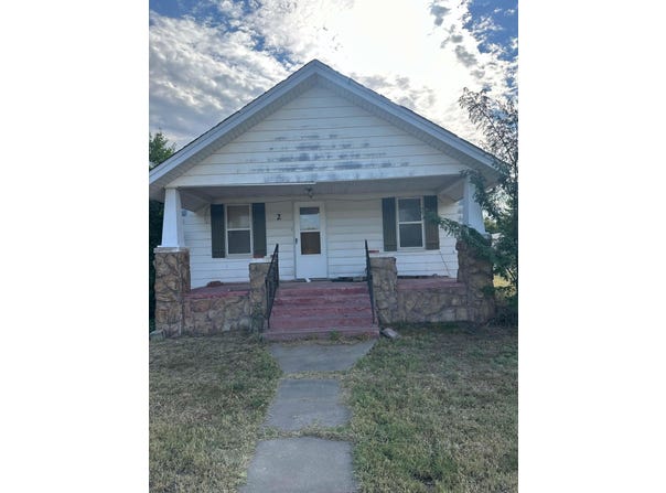 220 S Ellis, Shattuck, OK 73858