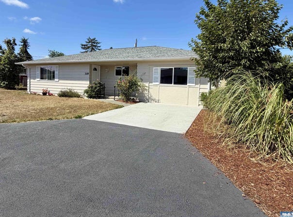 319 N Dunlap, Sequim, WA 98382