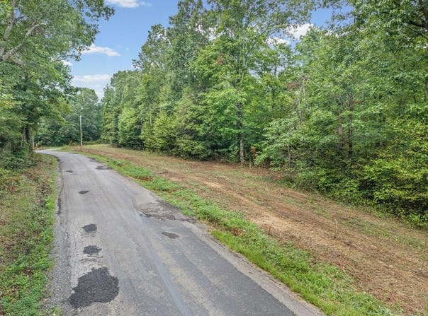 7 Selph Rd, STEWART, TN 37058