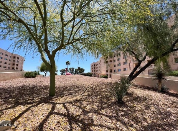 7910 E CAMELBACK Road, Scottsdale, AZ 85251