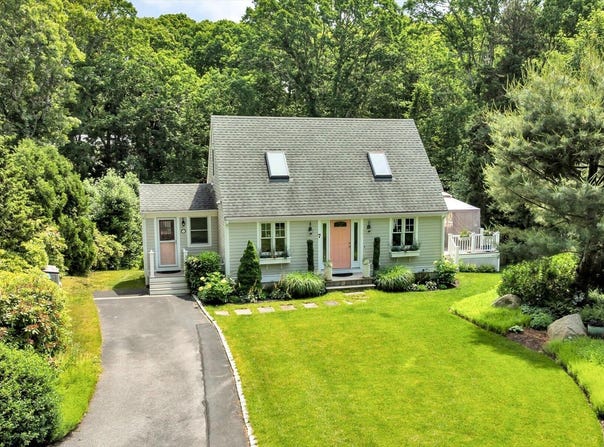7 Cachalot Lane, Falmouth, MA 02540