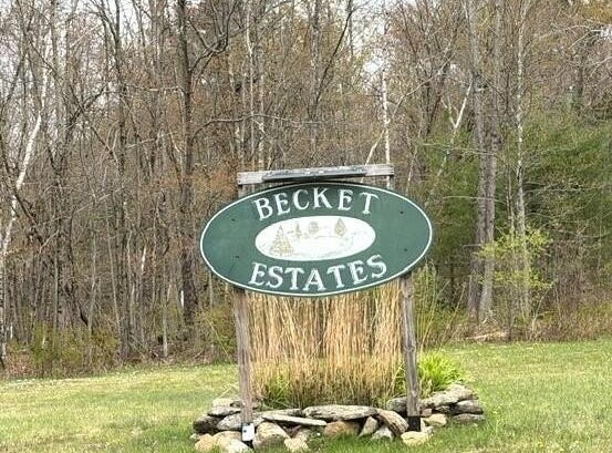 Hayscent Dr, Becket, MA 01223