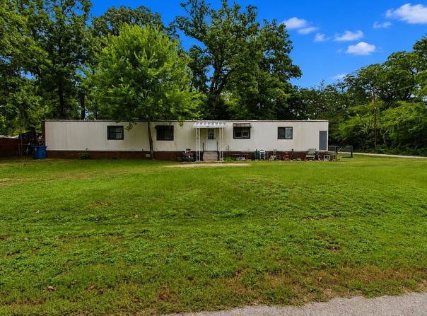 921 Crown Drive, Tool, TX 75143