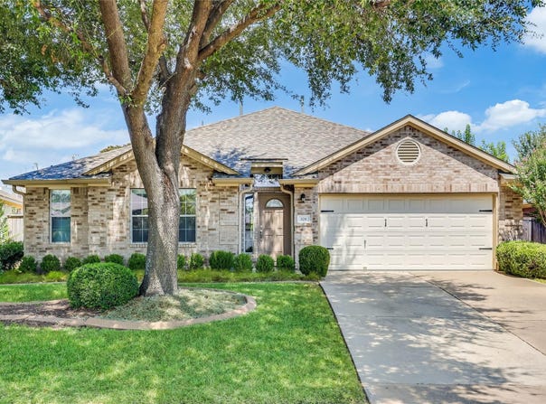 328 Hidden Brook Ln, Round Rock, TX 78665