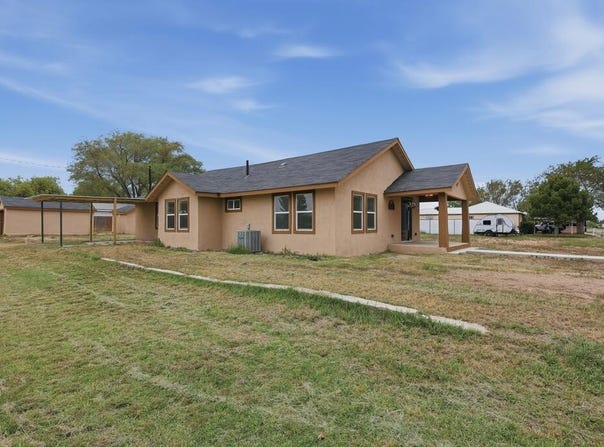 1001 N 8th St, Alpine, TX 79830