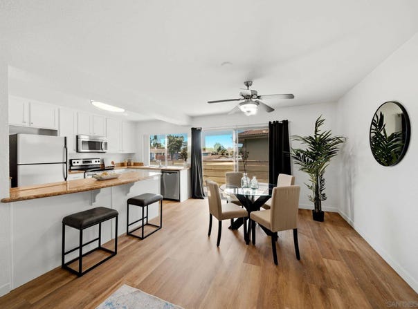 615 Fredricks Ave, Oceanside, CA 92058