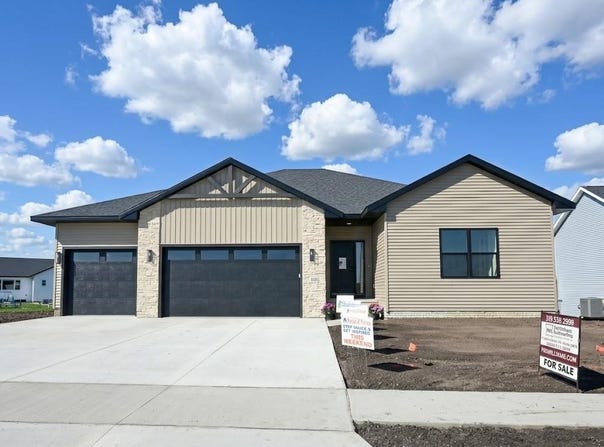 4114 Gemstone Road, Marion, IA 52302