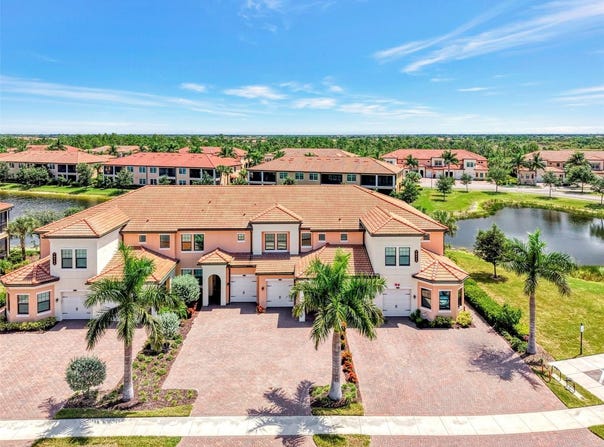 10212 STAGGERBUSH Drive, VENICE, FL 34293