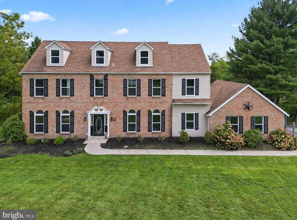 11 MORLATTON Road, DOUGLASSVILLE, PA 19518
