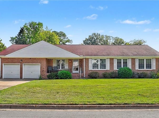 816 Adrian Drive, Virginia Beach, VA 23452