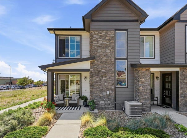 19589 W 93rd Dr, Arvada, CO 80007
