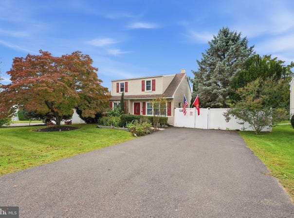 1326 CLOVERLY ROAD, WARMINSTER, PA 18974