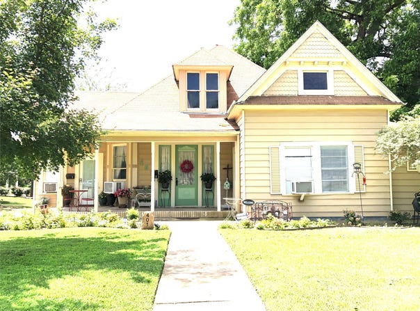 401 Sam Rayburn Drive, Bonham, TX 75418