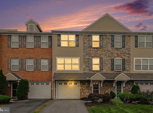 406 EISENHOWER Drive, CARLISLE, PA 17013
