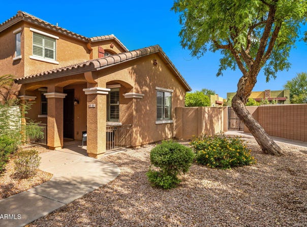 111 E PALOMINO Drive, Gilbert, AZ 85296
