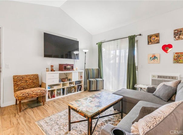 960 E Bonita Ave #14, Pomona, CA 91767