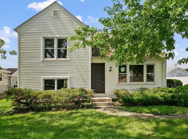 7742 S Oketo Avenue, Bridgeview, IL 60455