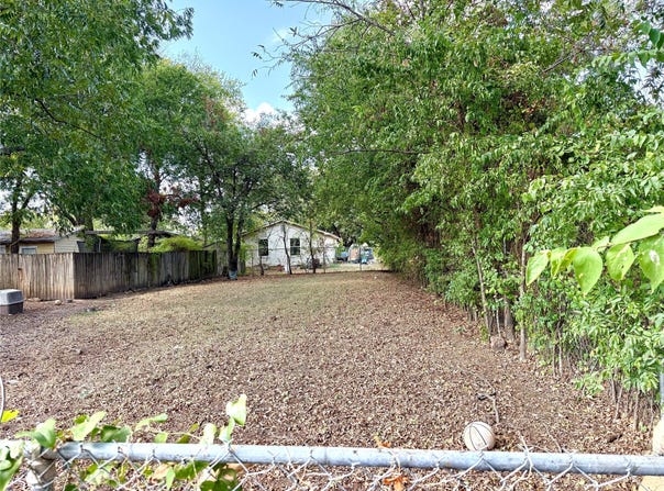 307 Robbins Street, Cleburne, TX 76031