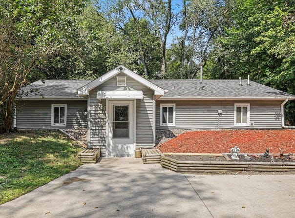 15700 Lepper Road, Hickory Corners, MI 49060