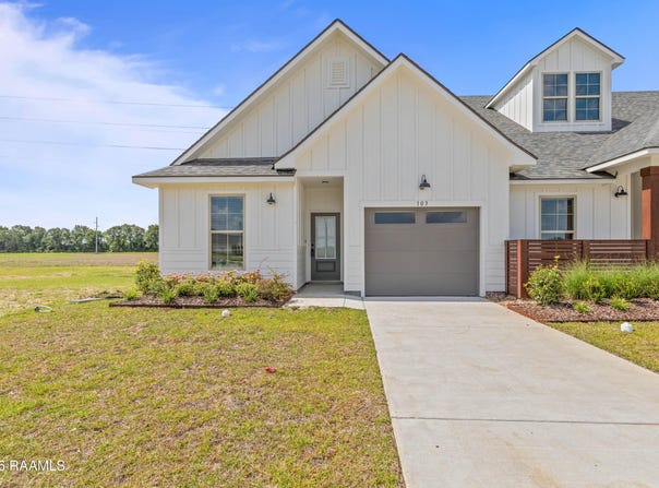 103 Maplebrook Way, Youngsville, LA 70592