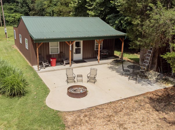 777 Thickety Ford Road, Bourbon, MO 65441