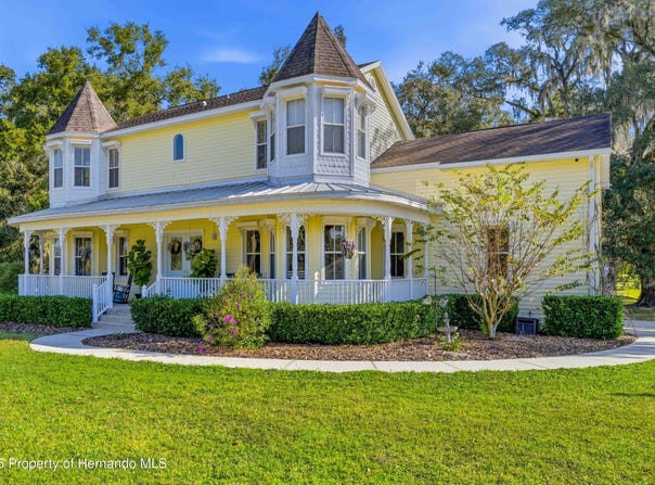 23327 Eppley Drive, Brooksville, FL 34601