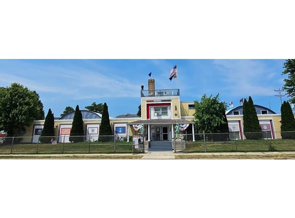 212 Hamilton St, Racine, WI 53402