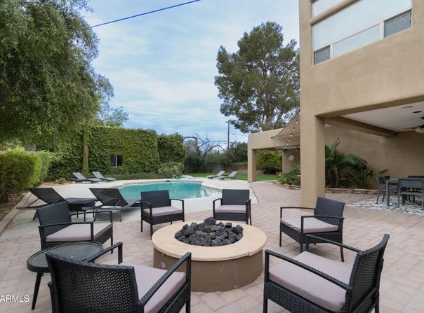 4451 E Earll Drive, Phoenix, AZ 85018