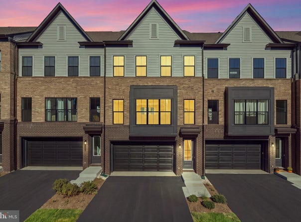 42162 STONE PRESS Terrace, BRAMBLETON, VA 20148
