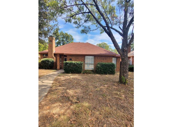 108 Tara Circle, Lancaster, TX 75146